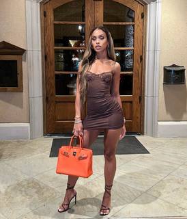 Jilly Anais feet photo thumbnail