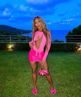 Jilly Anais feet photo thumbnail