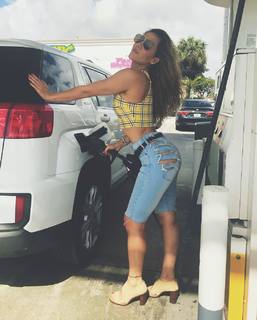 Jimena Barón feet photo 17