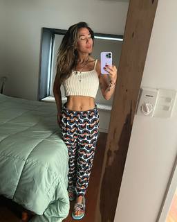 Jimena Barón feet photo 1