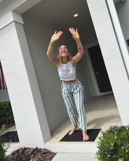 Jimena Barón feet photo 14