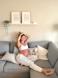 Jimena Barón feet photo 1