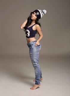 Jimena Sánchez feet photo thumbnail