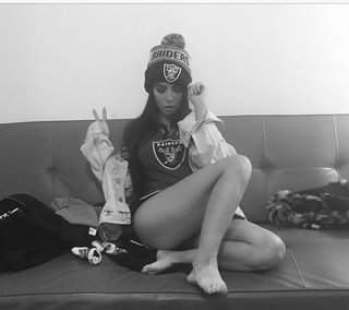 Jimena Sánchez feet photo thumbnail