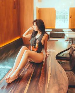 Jimena Sánchez feet photo thumbnail