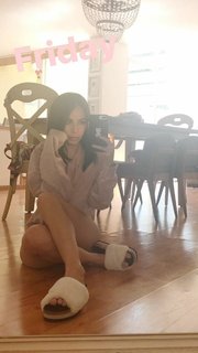 Jimena Sánchez feet photo thumbnail