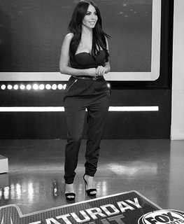 Jimena Sánchez feet photo thumbnail