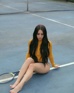 Jimena Sánchez feet photo thumbnail