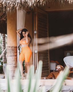 Jimena Sánchez feet photo thumbnail