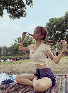 Jimin Shin feet photo 6