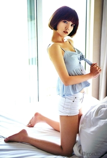 Jimin Shin feet photo 1