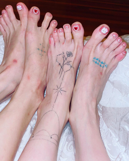 Jimin Shin feet photo 11