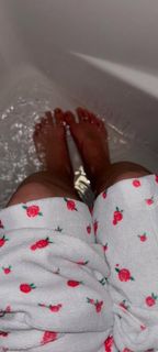 Jimin Shin feet photo 2