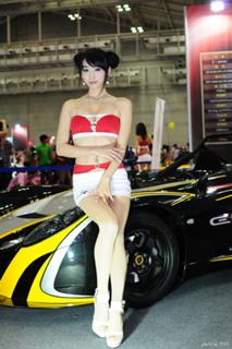 Jin-seo Yun feet photo 2