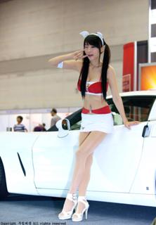 Jin-seo Yun feet photo 11