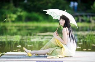 Jin-seo Yun feet photo 2