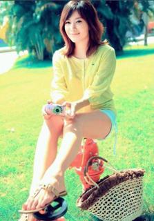 Jinglei Xu feet photo 16