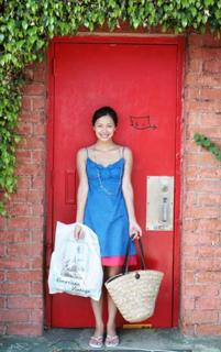Jinglei Xu feet photo 2