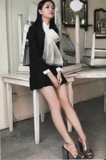 Jinglei Xu feet photo 12