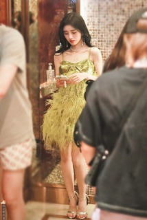 Jingyi Ju feet photo 8
