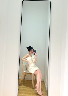 Jingyi Ju feet photo 5