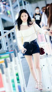 Jingyi Ju feet photo 10