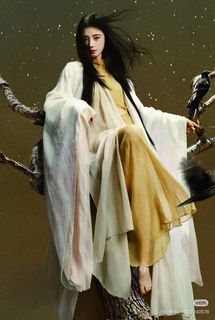 Jingyi Ju feet photo 9