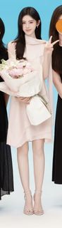 Jingyi Ju feet photo 3