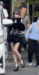Jingyi Ju feet photo 7