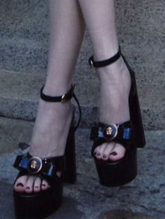 Jingyi Ju feet photo 6