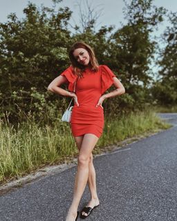 Jitka Boho feet photo 2