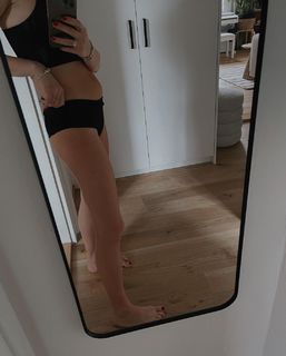 Jitka Boho feet photo 5