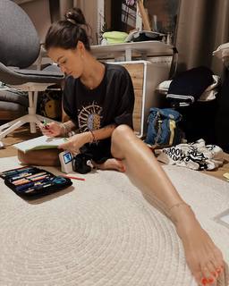Jitka Boho feet photo 1