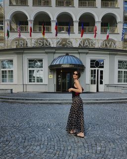 Jitka Boho feet photo 1