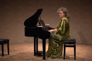 Jitka Cvancarová feet photo 8