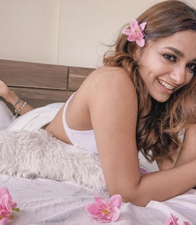Jiya Shankar feet photo 14