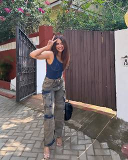 Jiya Shankar feet photo 4