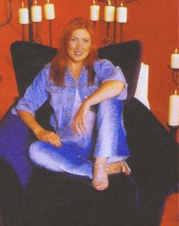Jo Dee Messina feet photo 8