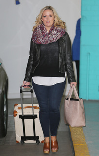 Jo Joyner feet photo thumbnail