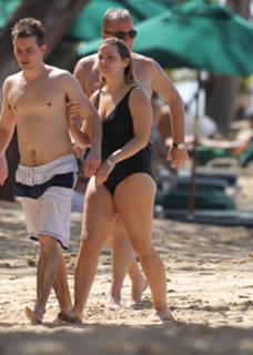 Jo Joyner feet photo thumbnail