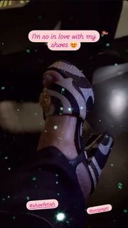 Jo Joyner feet photo thumbnail