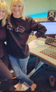 Jo Whiley feet photo 10