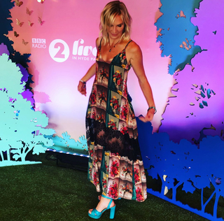 Jo Whiley feet photo 8
