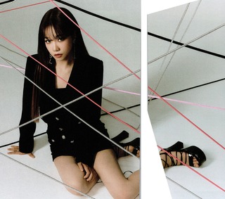 Jo Yuri feet photo thumbnail