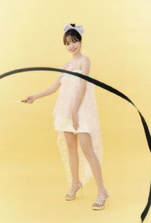 Jo Yuri feet photo thumbnail