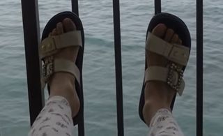 Jo Yuri feet photo 4