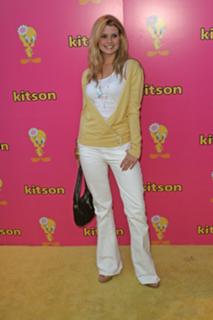 JoAnna Garcia Swisher feet photo thumbnail