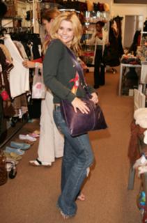 JoAnna Garcia Swisher feet photo thumbnail