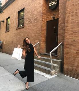 JoAnna Garcia Swisher feet photo thumbnail