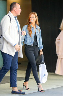 JoAnna Garcia Swisher feet photo thumbnail
